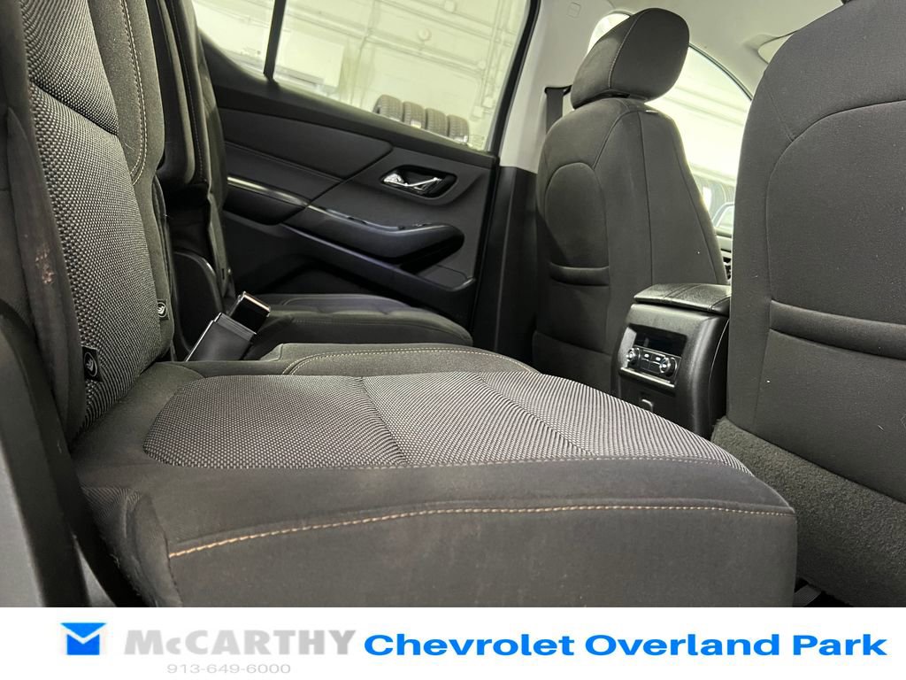 Used 2021 Chevrolet Traverse LT image 30