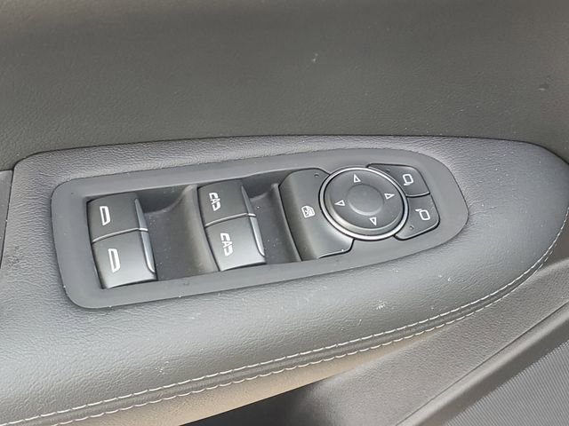 Certified 2025 Cadillac XT5 Luxury w/ LPO, Floor Liner Package AWD/4WD image 12