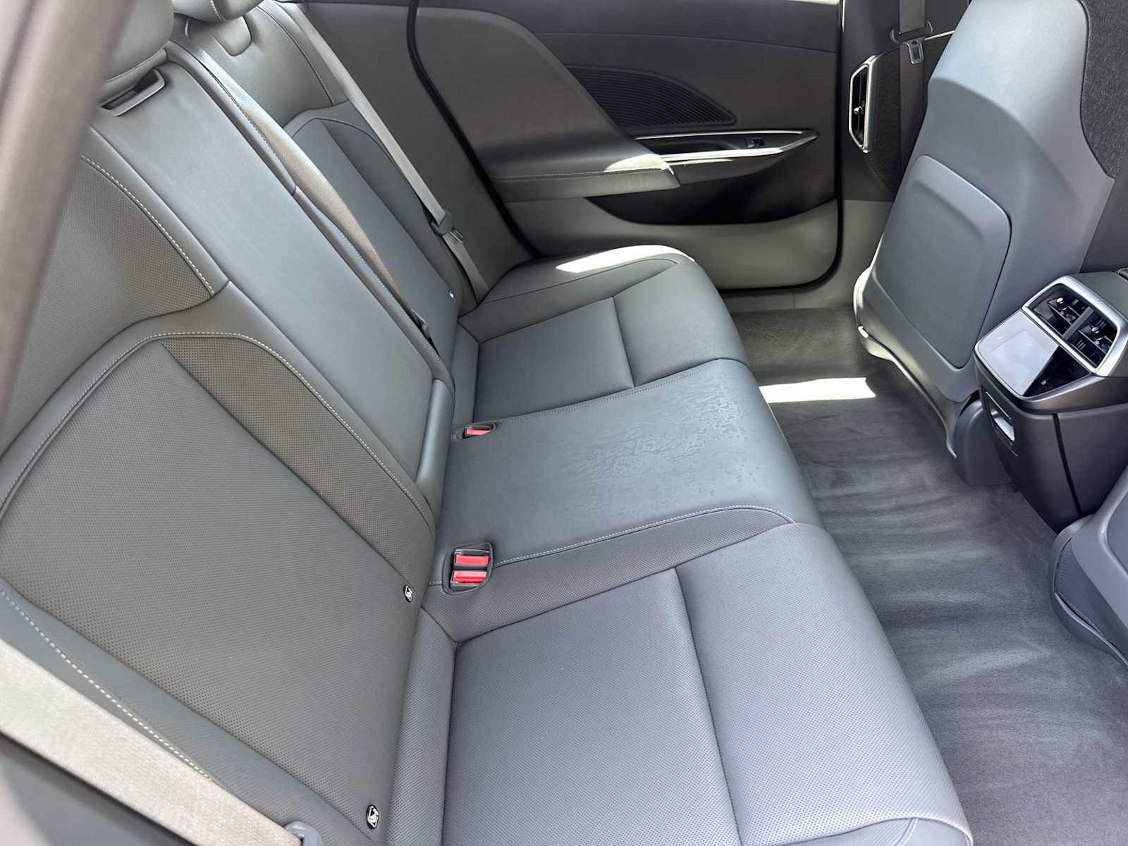 Used 2024 Lucid Air Pure RWD image 17