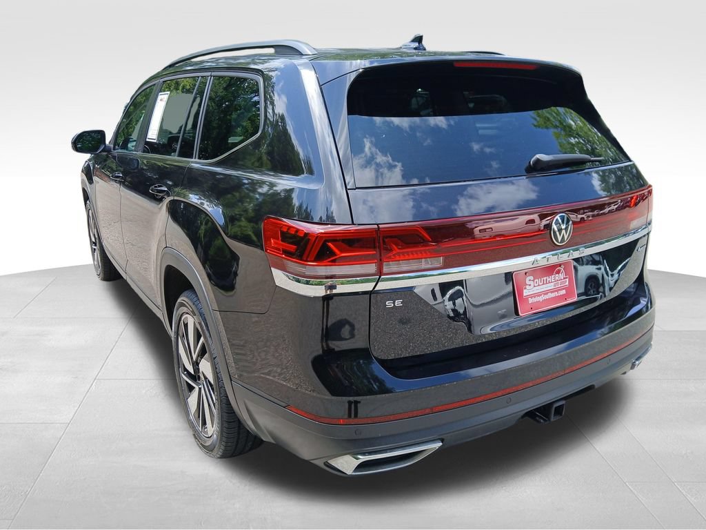 Used 2024 Volkswagen Atlas SE w/ Panoramic Sunroof Package AWD/4WD image 8