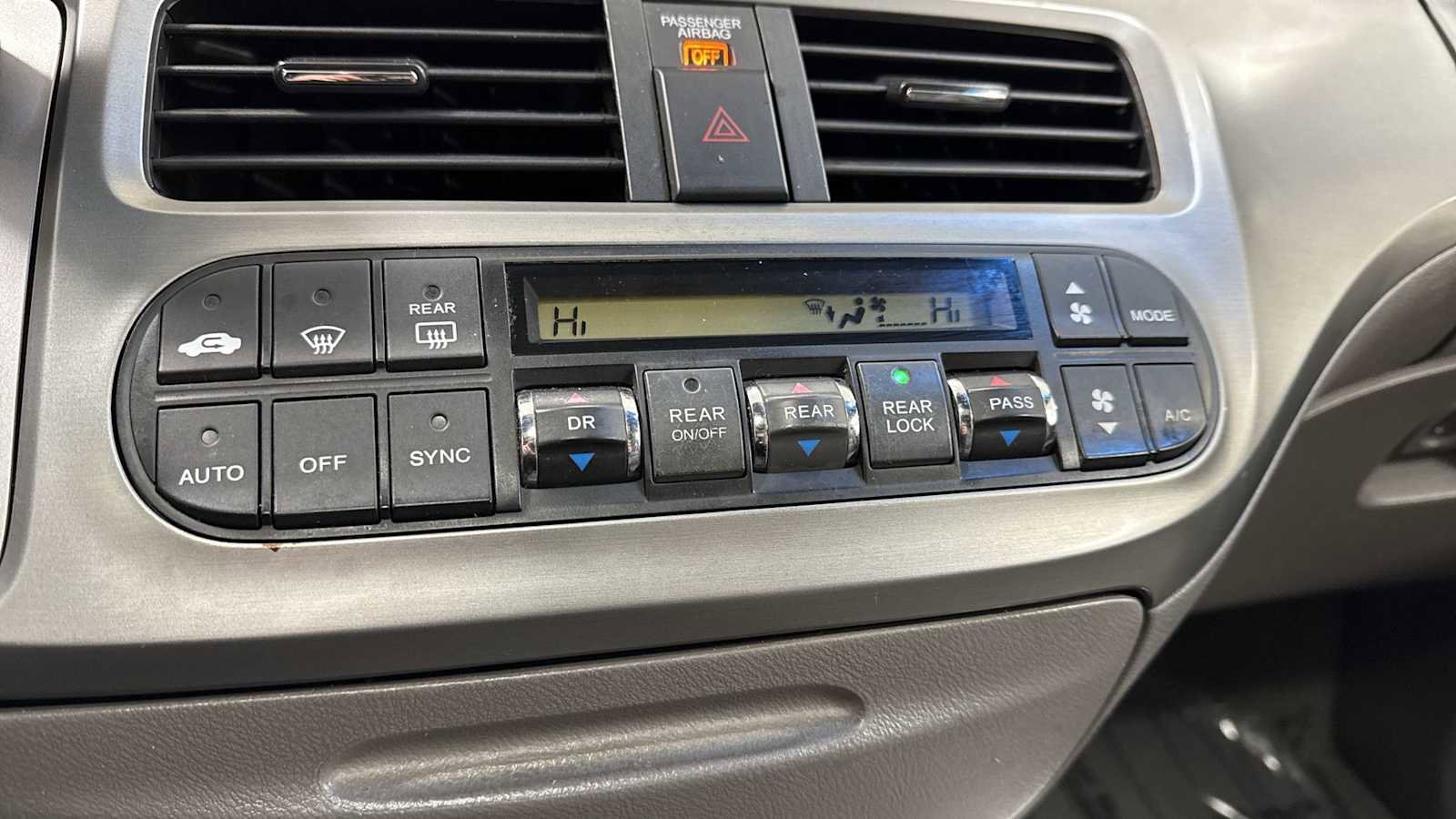 Used 2010 Honda Odyssey EX-L image 21