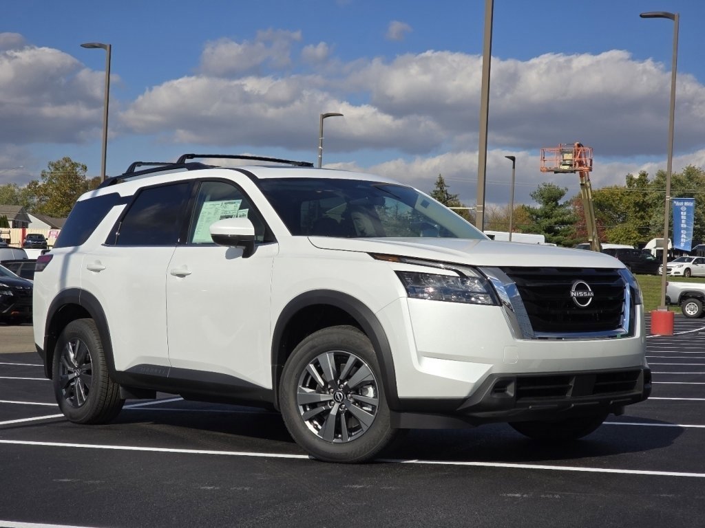 New 2025 Nissan Pathfinder SV