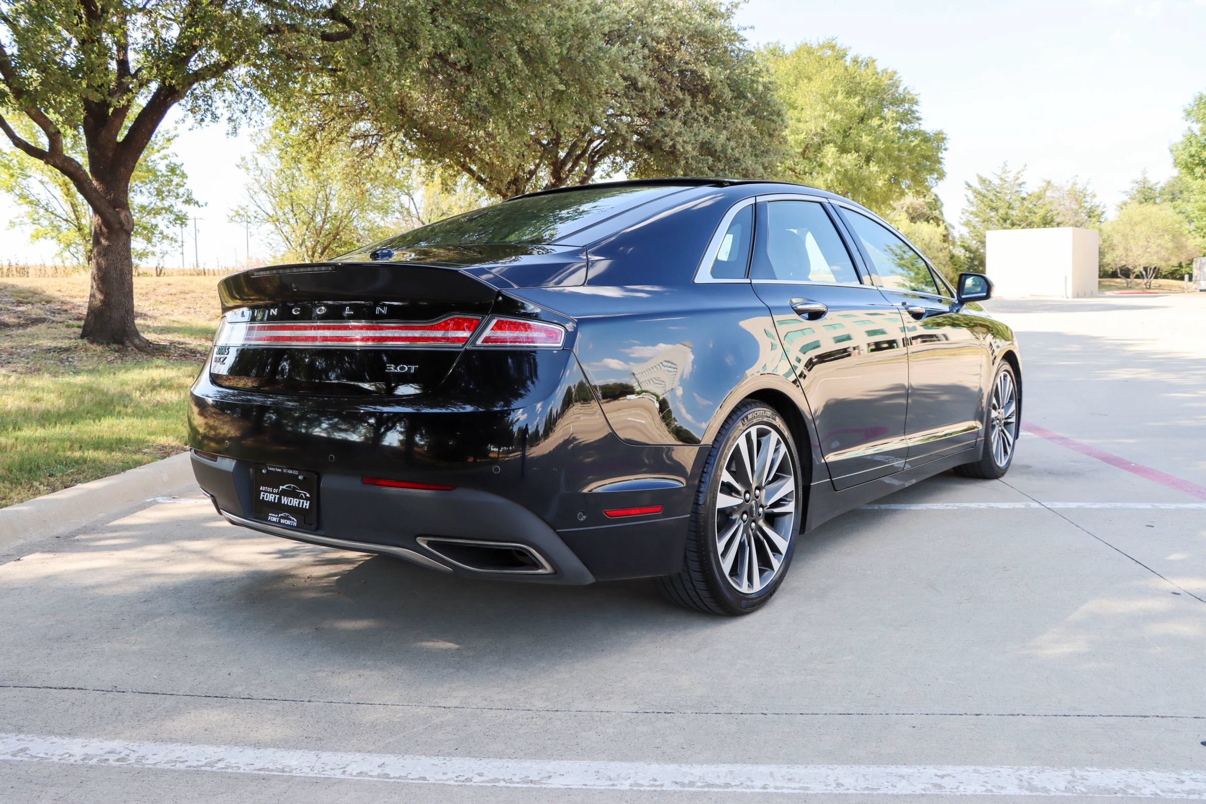 Used 2019 Lincoln MKZ Reserve w/ Luxury Package FWD image 7
