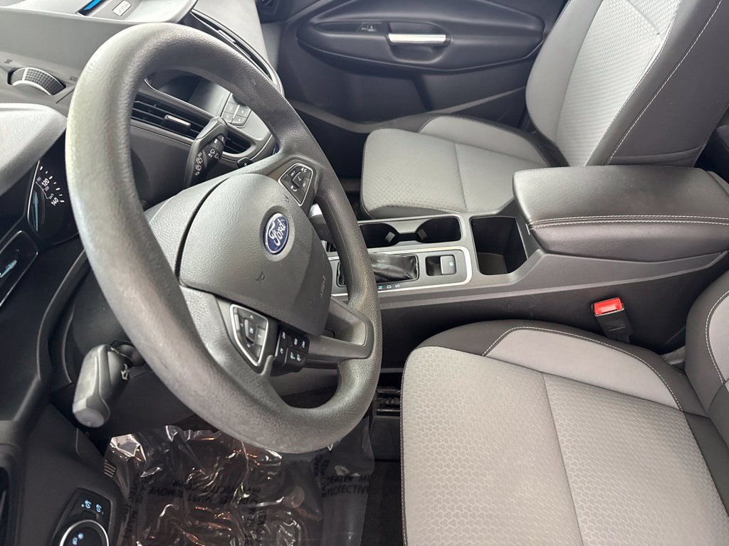 Used 2017 Ford Escape SE w/ Equipment Group 201A FWD image 22