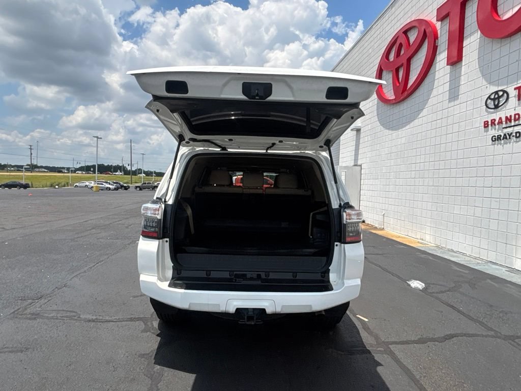 Used 2023 Toyota 4Runner SR5 Premium w/ Moonroof Package RWD image 33