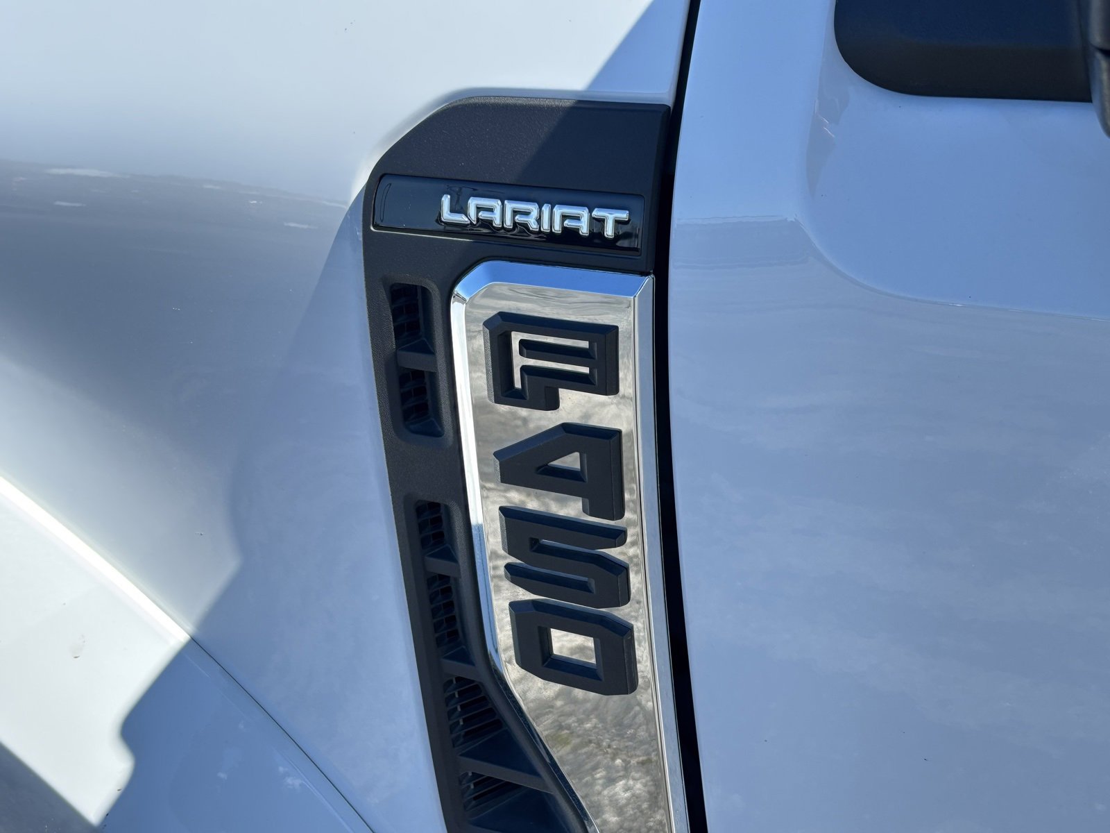 Used 2024 Ford F450 Lariat w/ Camper Package image 15