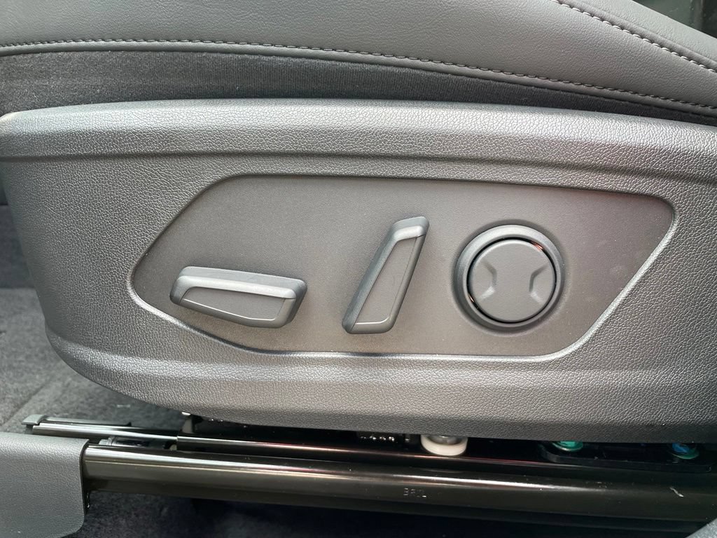 New 2026 Kia Sorento S FWD image 11