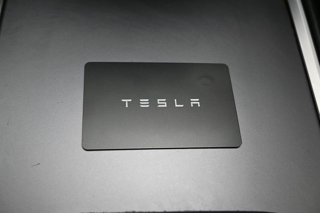Used 2023 Tesla Model 3 Standard Range RWD image 35