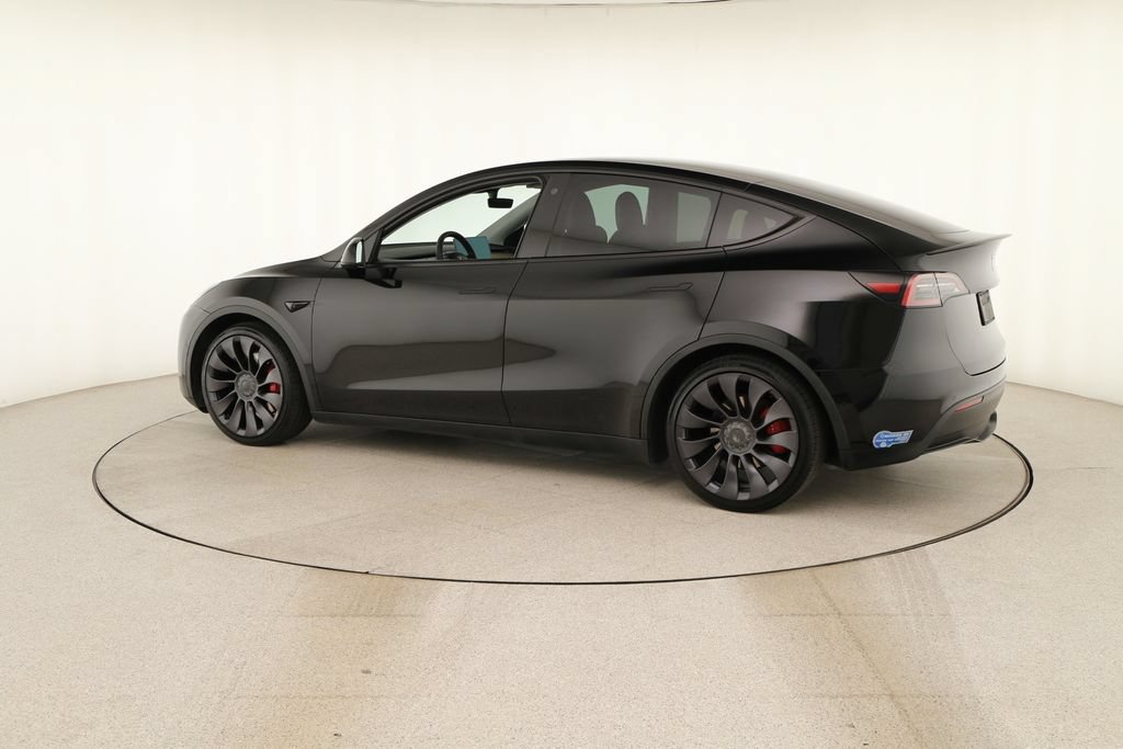 Used 2021 Tesla Model Y Performance AWD/4WD image 3