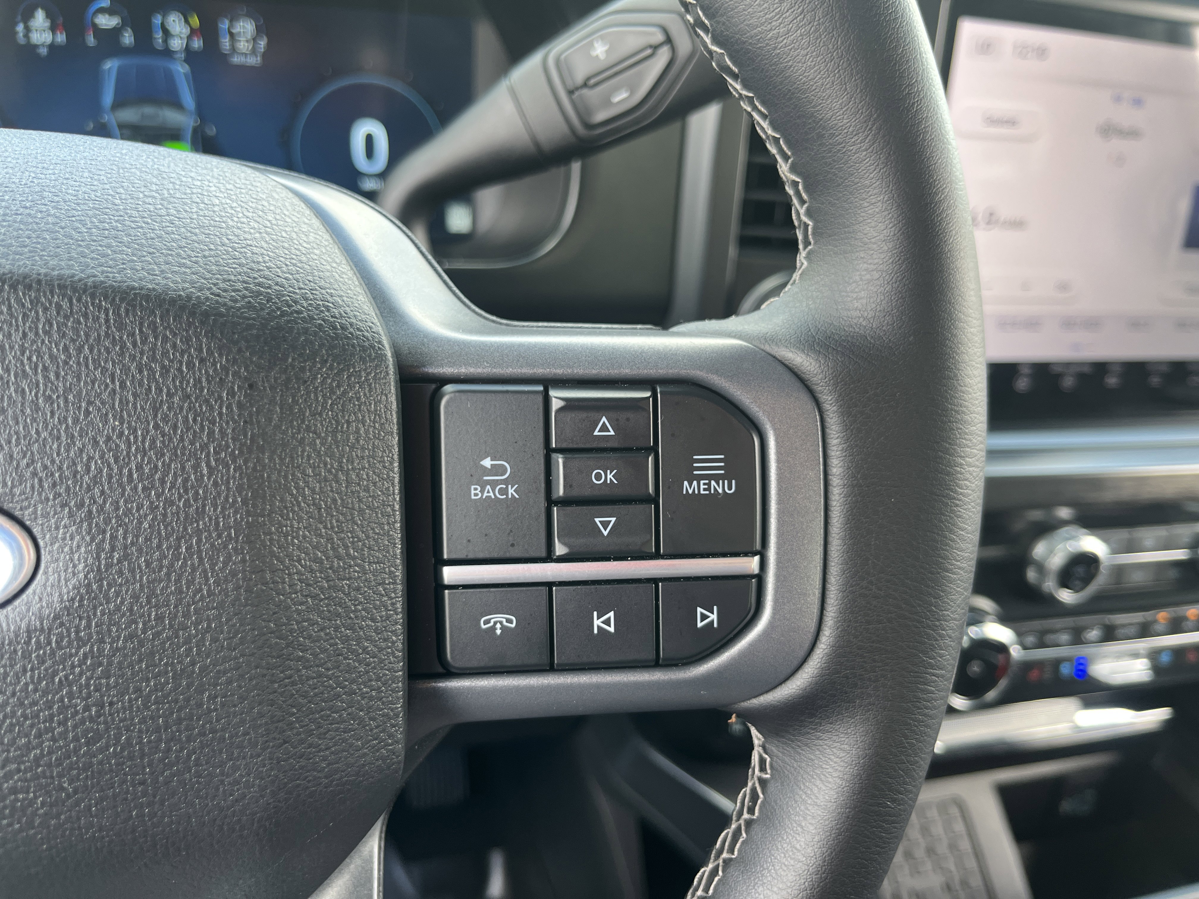 Used 2024 Ford F350 Lariat w/ Lariat Ultimate Package image 22