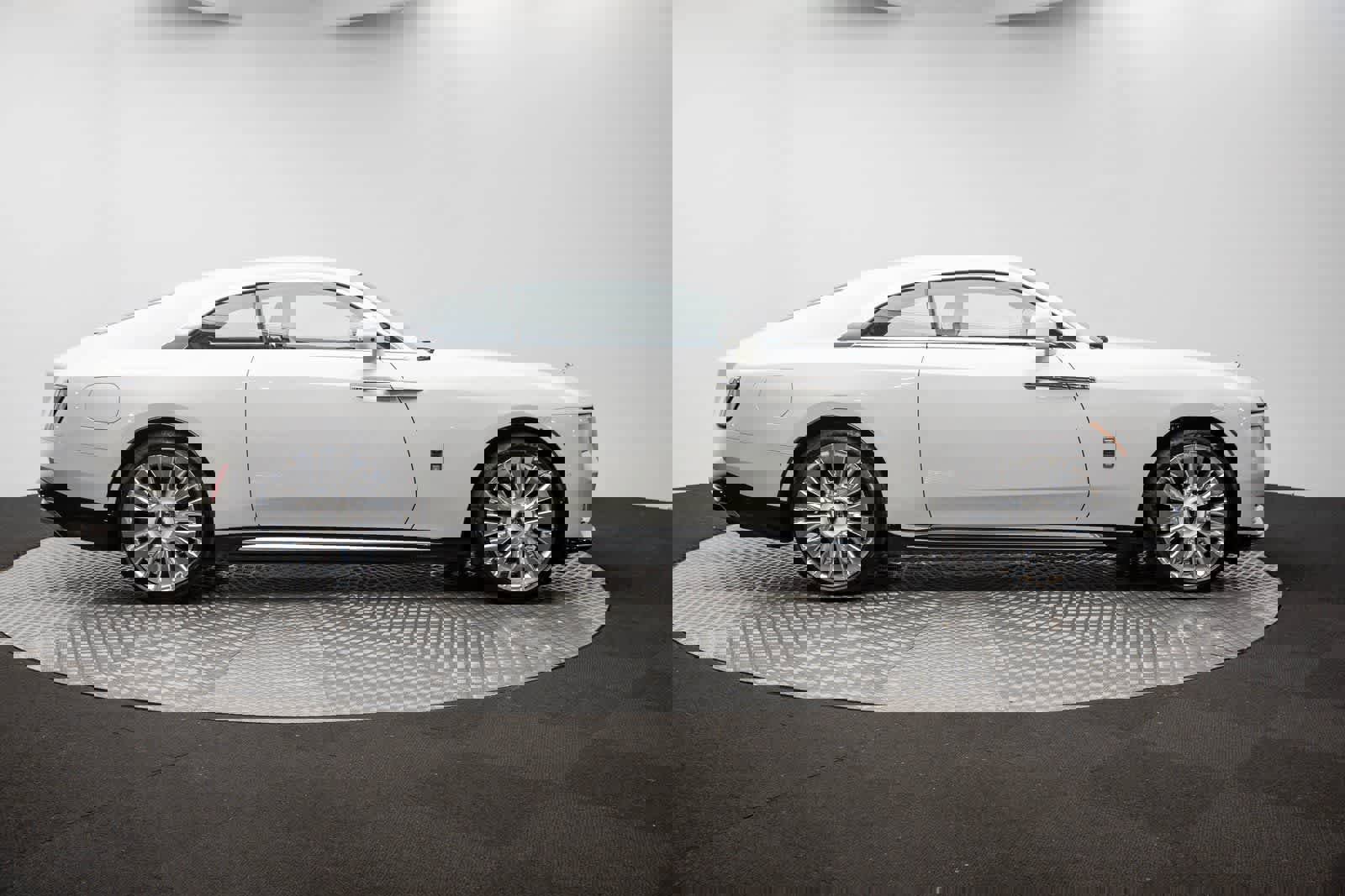 New 2026 Rolls-Royce Spectre image 36