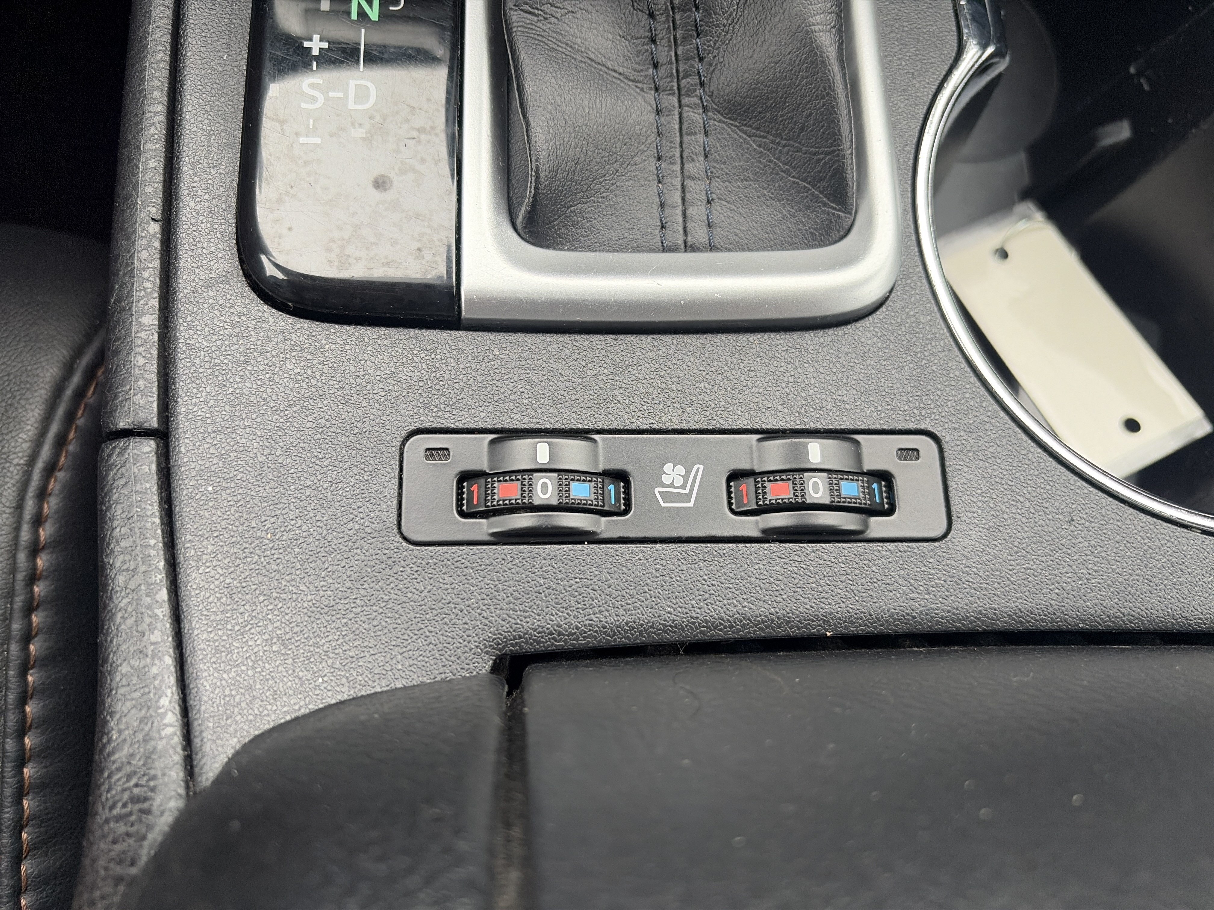 Used 2019 Toyota Highlander Limited AWD/4WD image 44