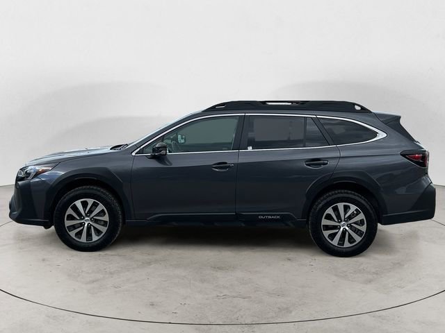 Used 2025 Subaru Outback Premium AWD/4WD image 2