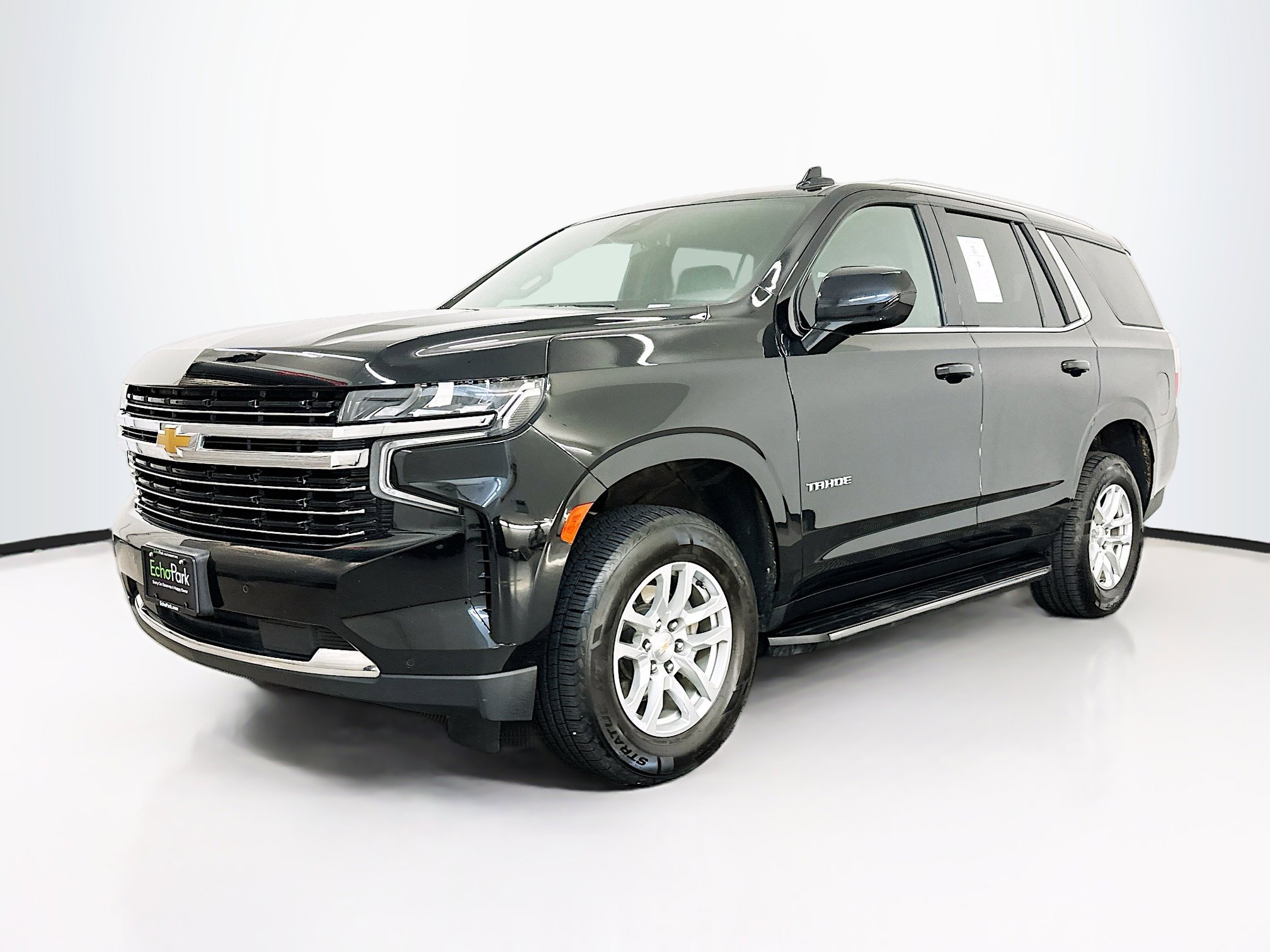 Used 2024 Chevrolet Tahoe LT image 3