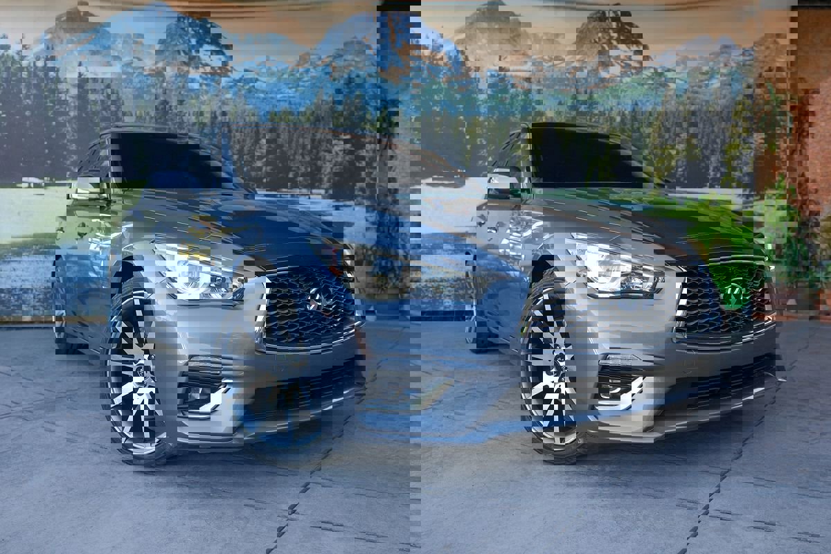 Used 2020 INFINITI Q50 Luxe w/ Cargo Package image 3