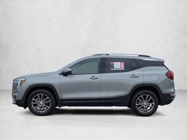 Used 2024 GMC Terrain SLT AWD/4WD image 9