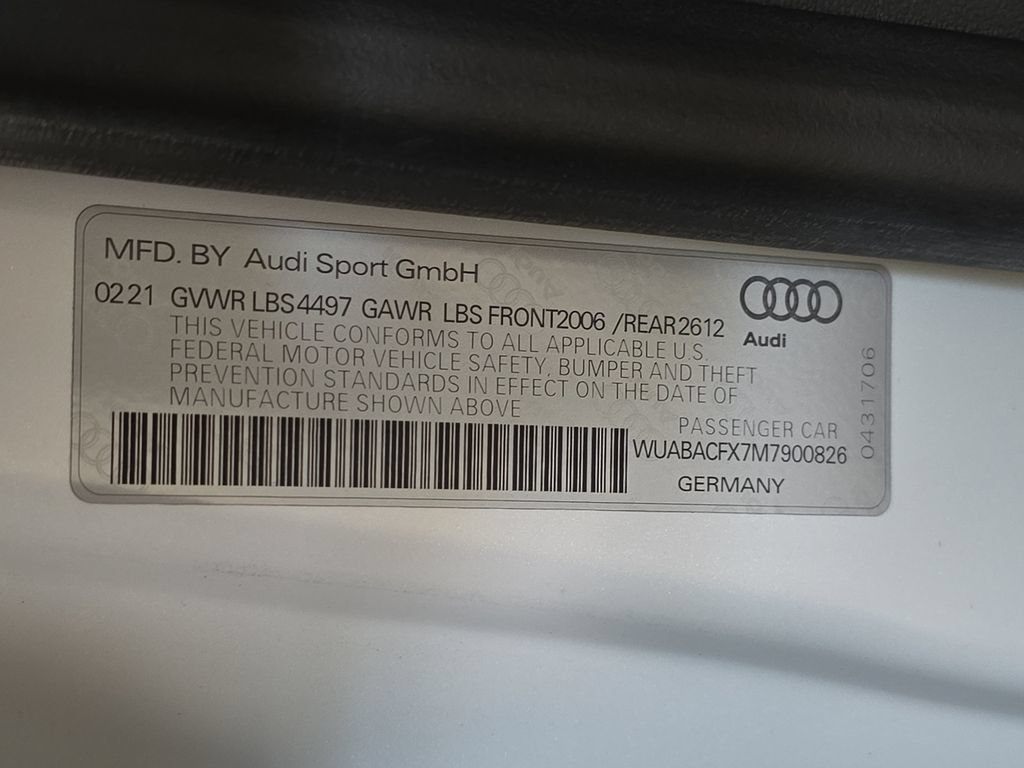 Used 2021 Audi R8 V10 w/ Premium Package RWD image 30