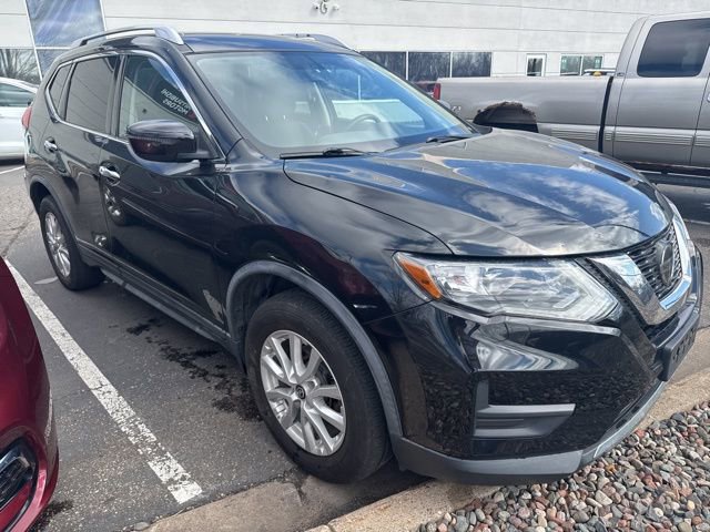 Used 2018 Nissan Rogue SV image 1