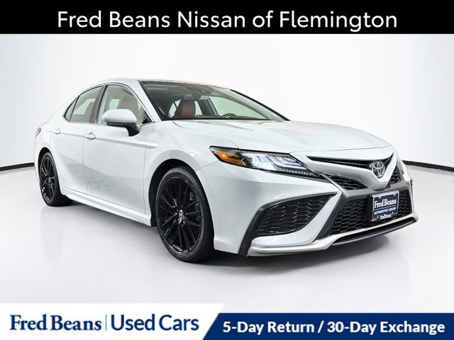 Used 2023 Toyota Camry XSE FWD image 1