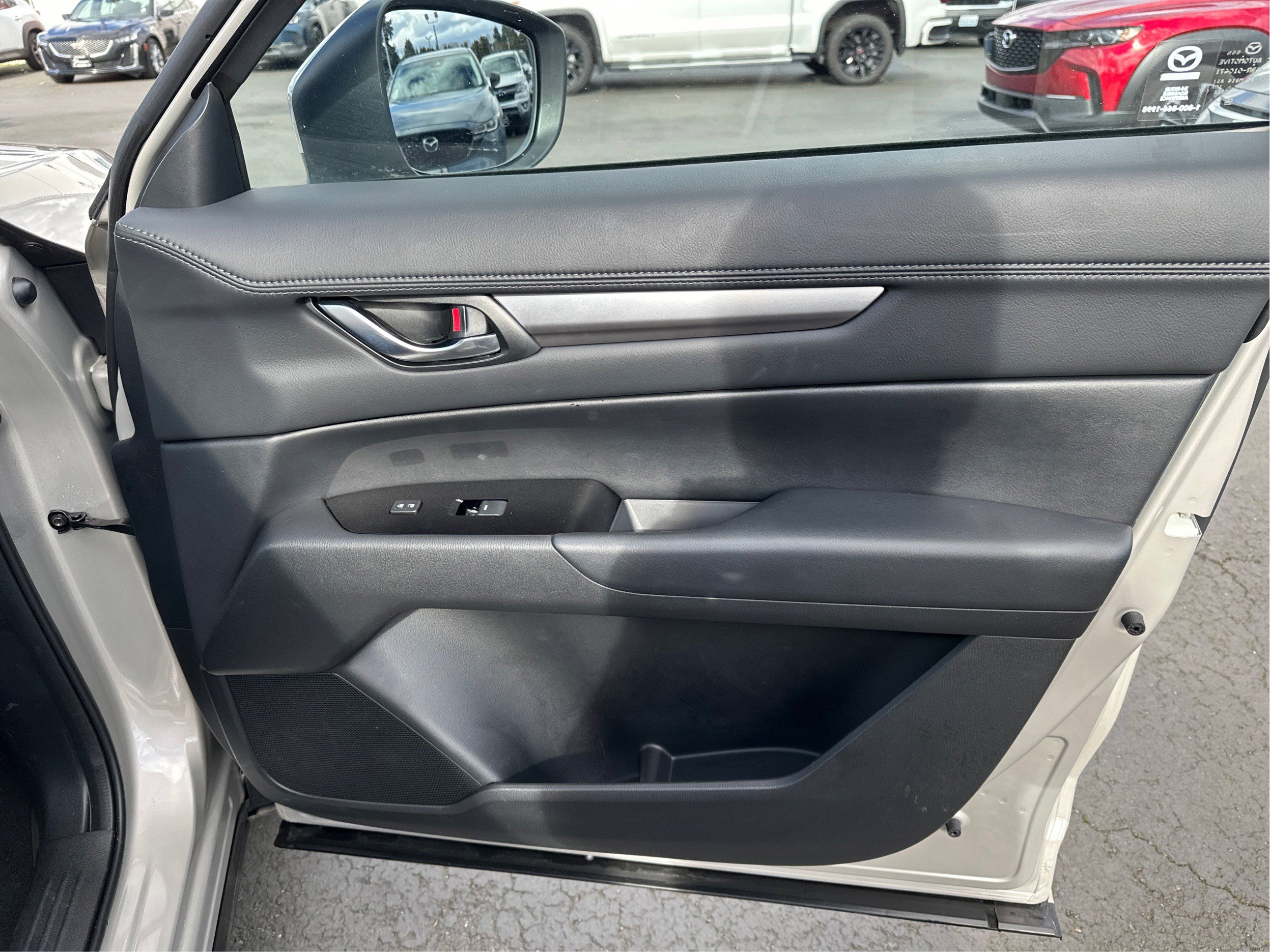 Used 2025 MAZDA CX-5 AWD 2.5 S w/ Preferred Package image 23