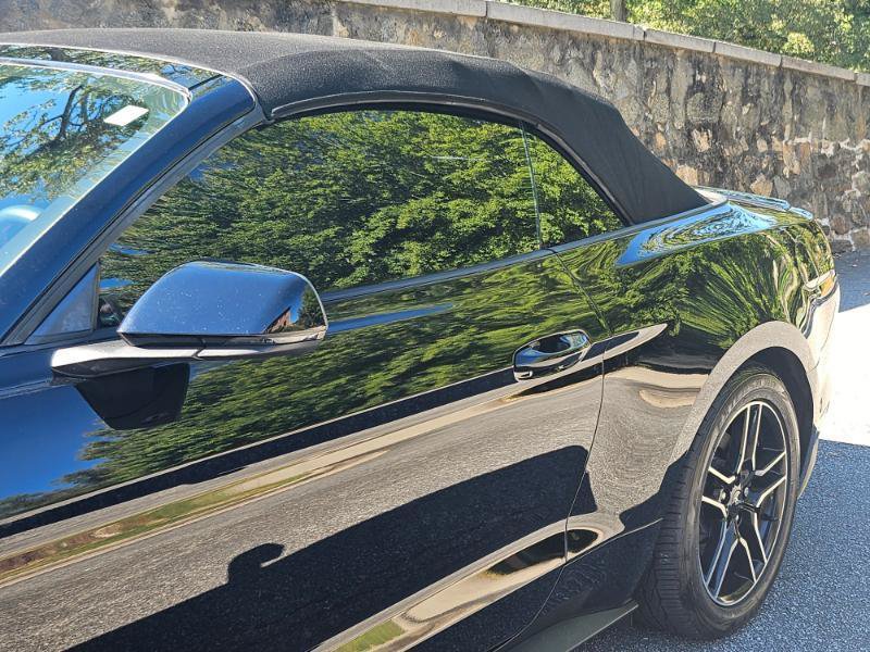 Used 2018 Ford Mustang GT Premium w/ Equipment Group 401A RWD image 13
