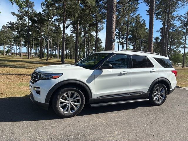 Used 2023 Ford Explorer XLT w/ Equipment Group 202A RWD image 6
