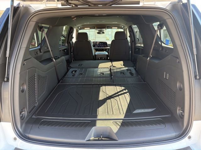 New 2026 Chevrolet Suburban LS image 15
