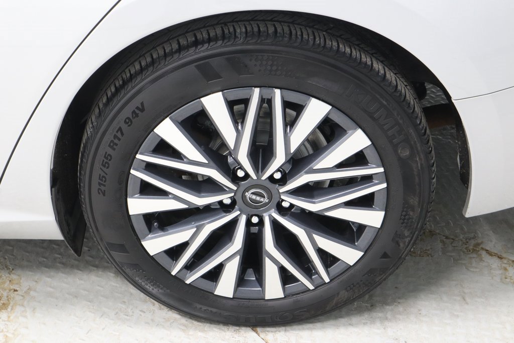 Certified 2024 Nissan Altima 2.5 SV image 18