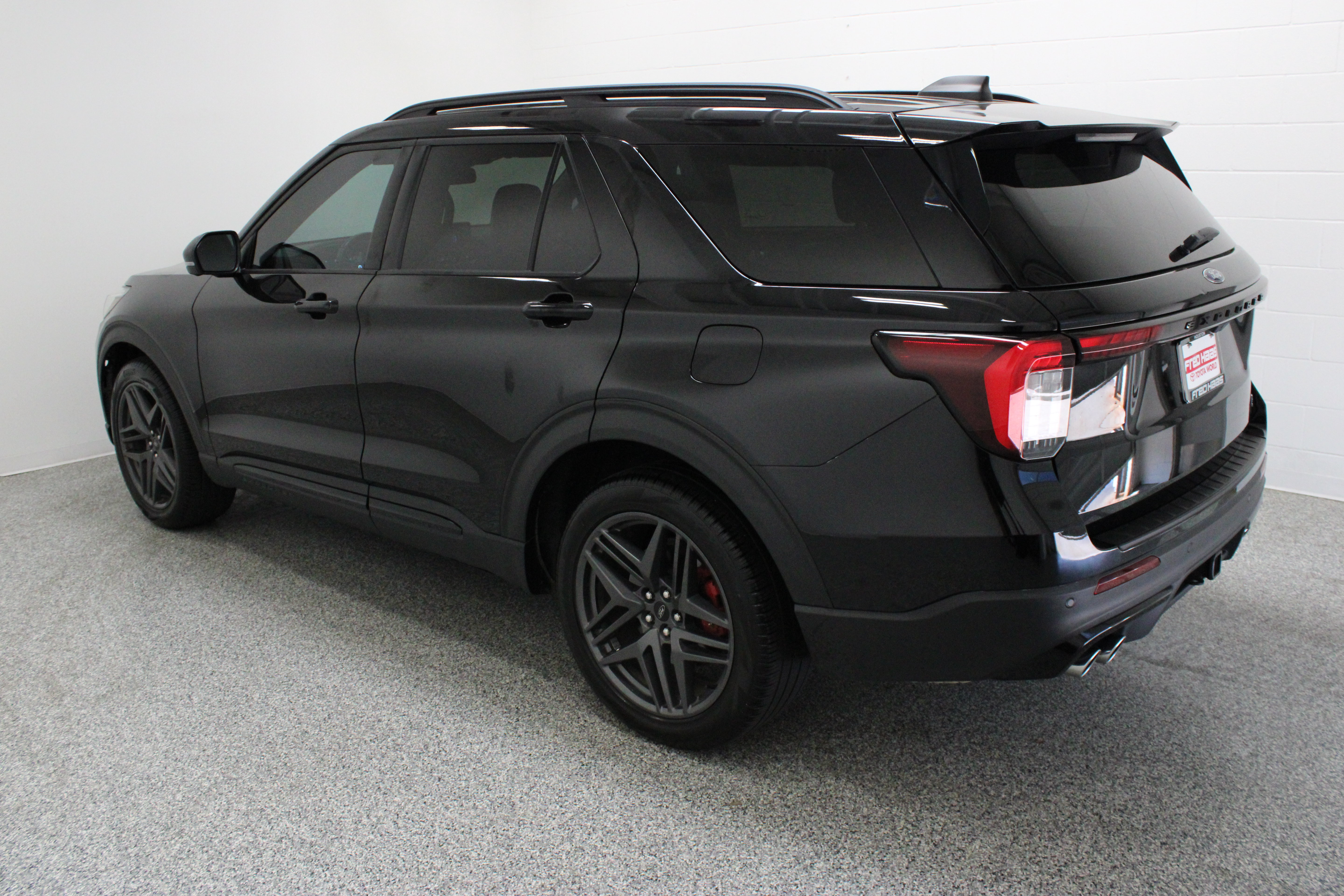 Used 2025 Ford Explorer ST w/ Sun And Sound Package AWD/4WD image 9