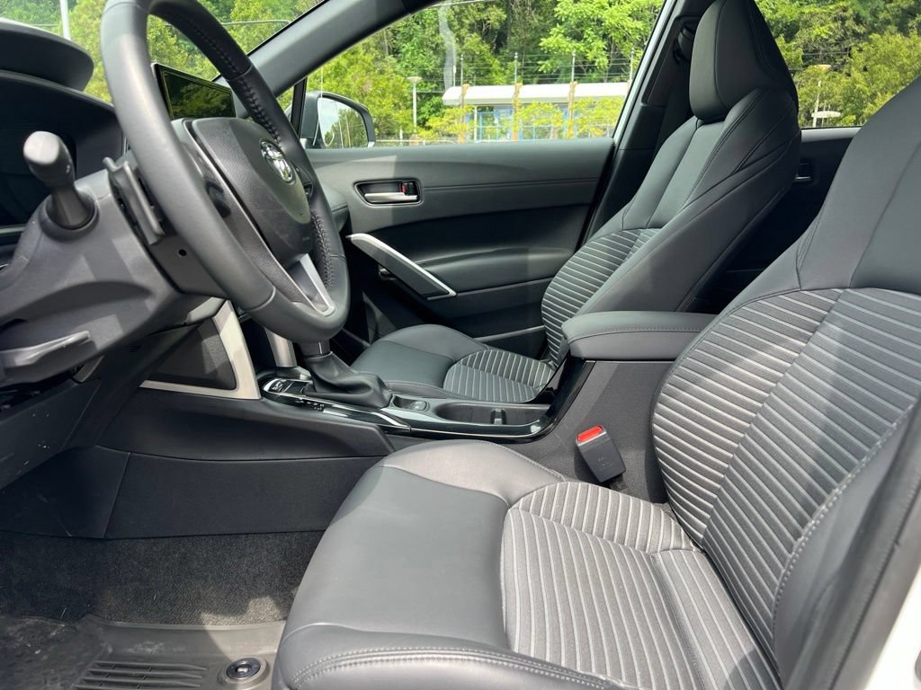 Used 2025 Toyota Corolla Cross AWD Hybrid w/ Convenience Package image 20