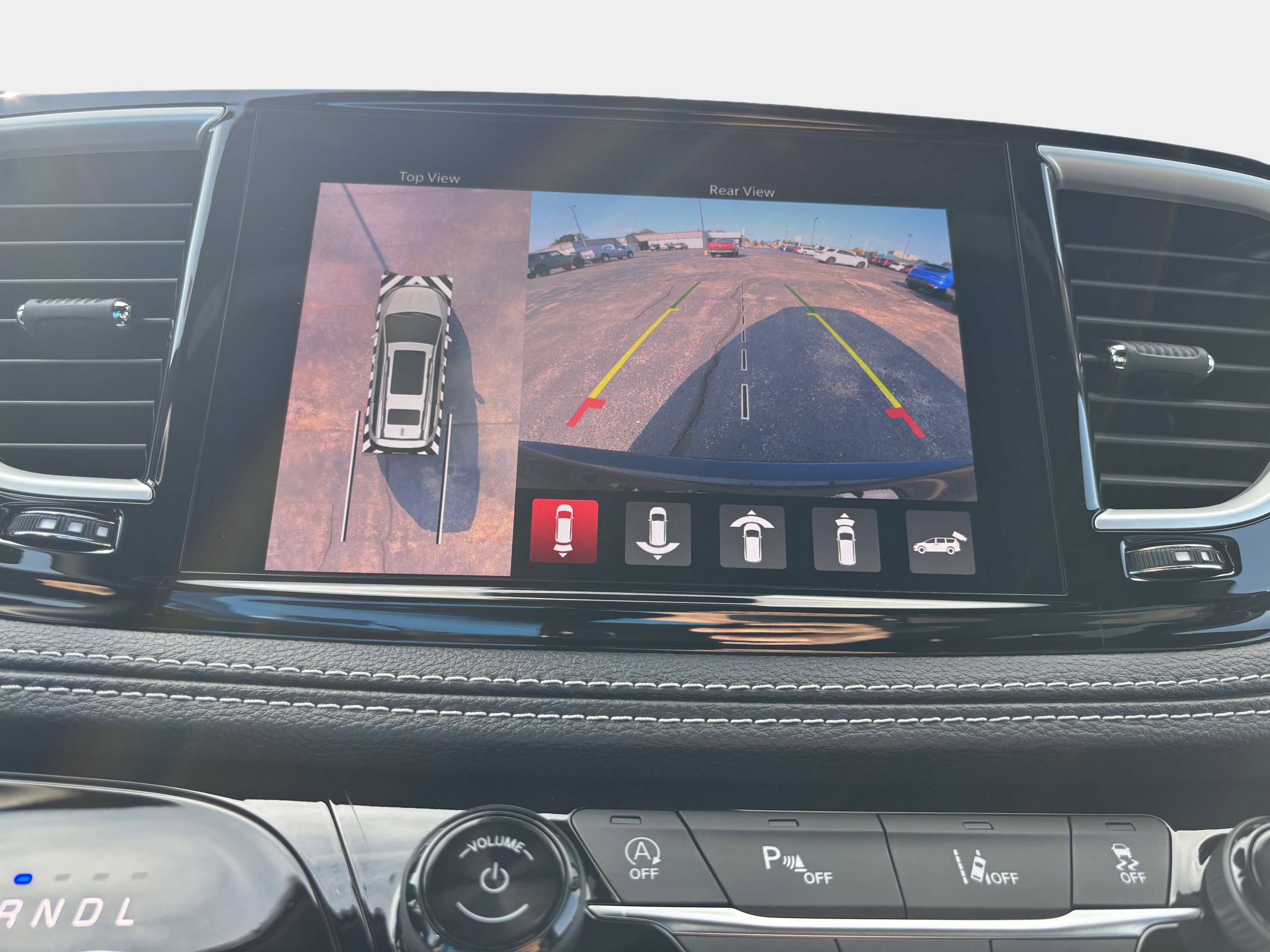 New 2026 Chrysler Pacifica Select image 17