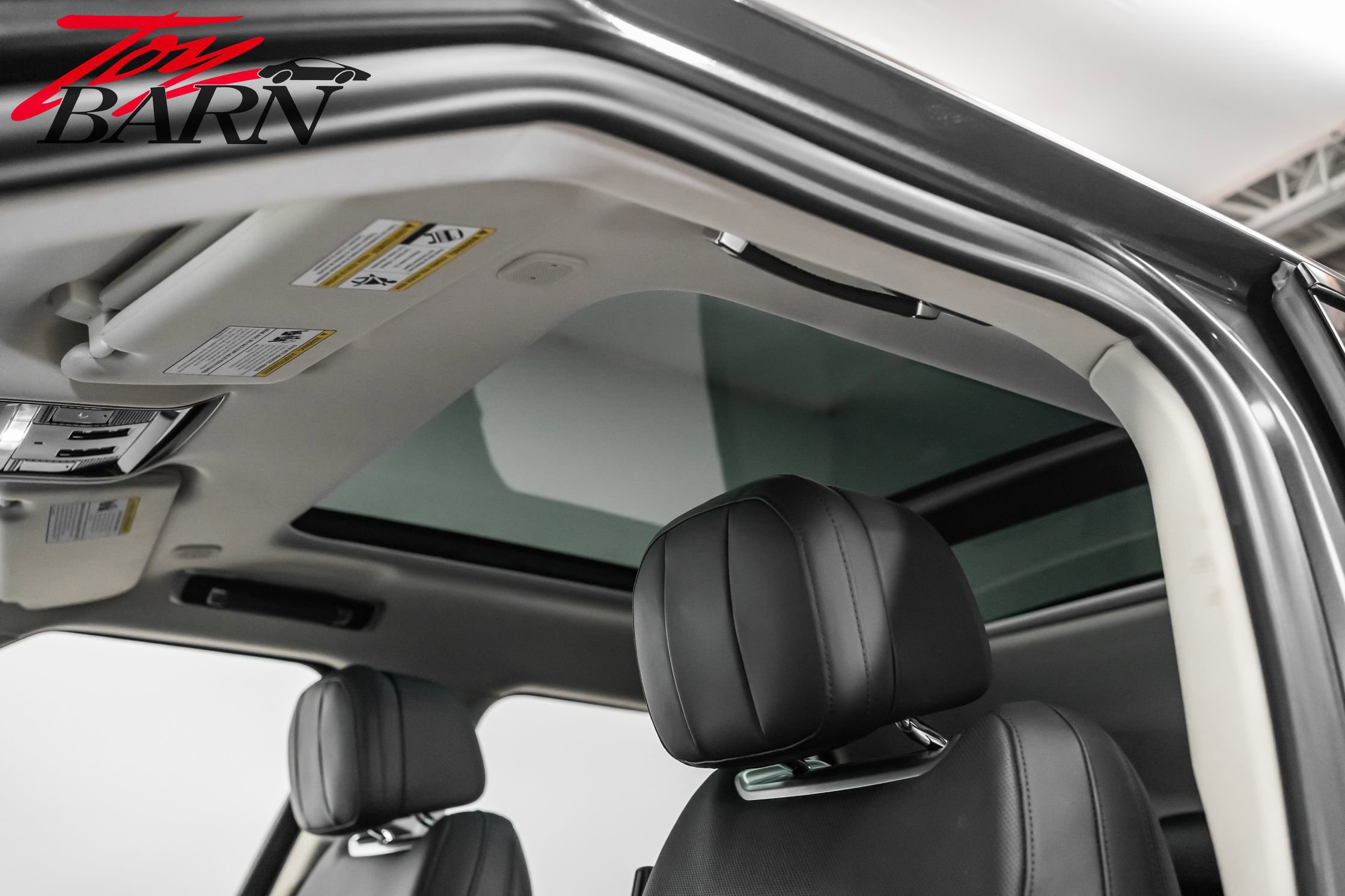 Used 2024 Land Rover Range Rover SE image 23