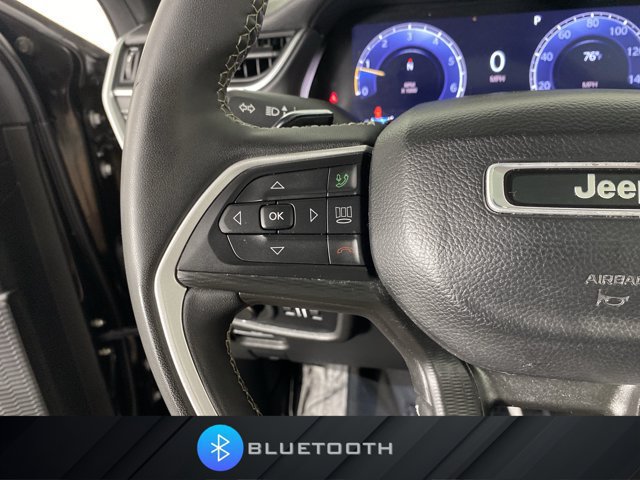 Used 2023 Jeep Grand Cherokee L Laredo AWD/4WD image 23