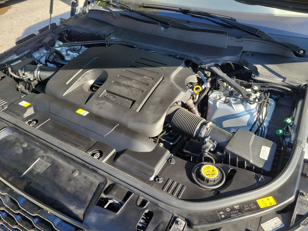 Used 2021 Land Rover Range Rover Sport HST image 11