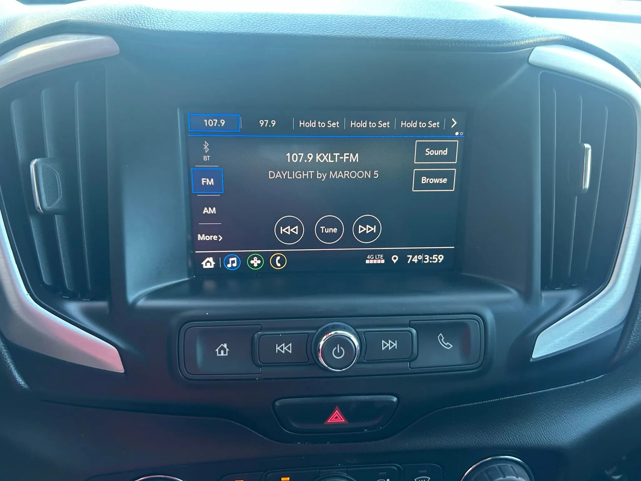 Used 2021 GMC Terrain SLE w/ Driver Convenience Package image 9