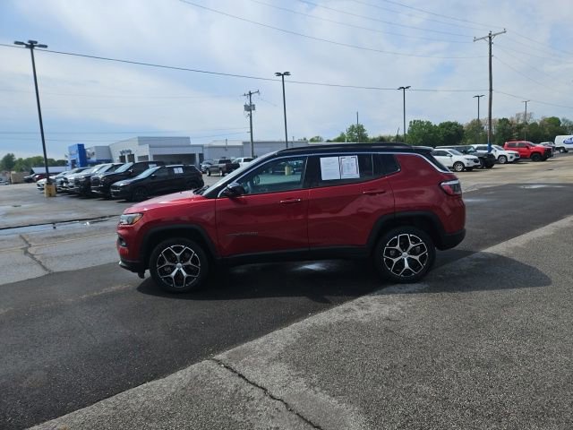 Used 2024 Jeep Compass Limited AWD/4WD image 9