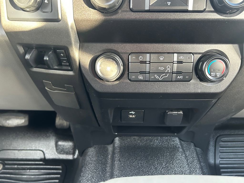 Used 2021 Ford F550 4x4 Crew Cab Super Duty image 13