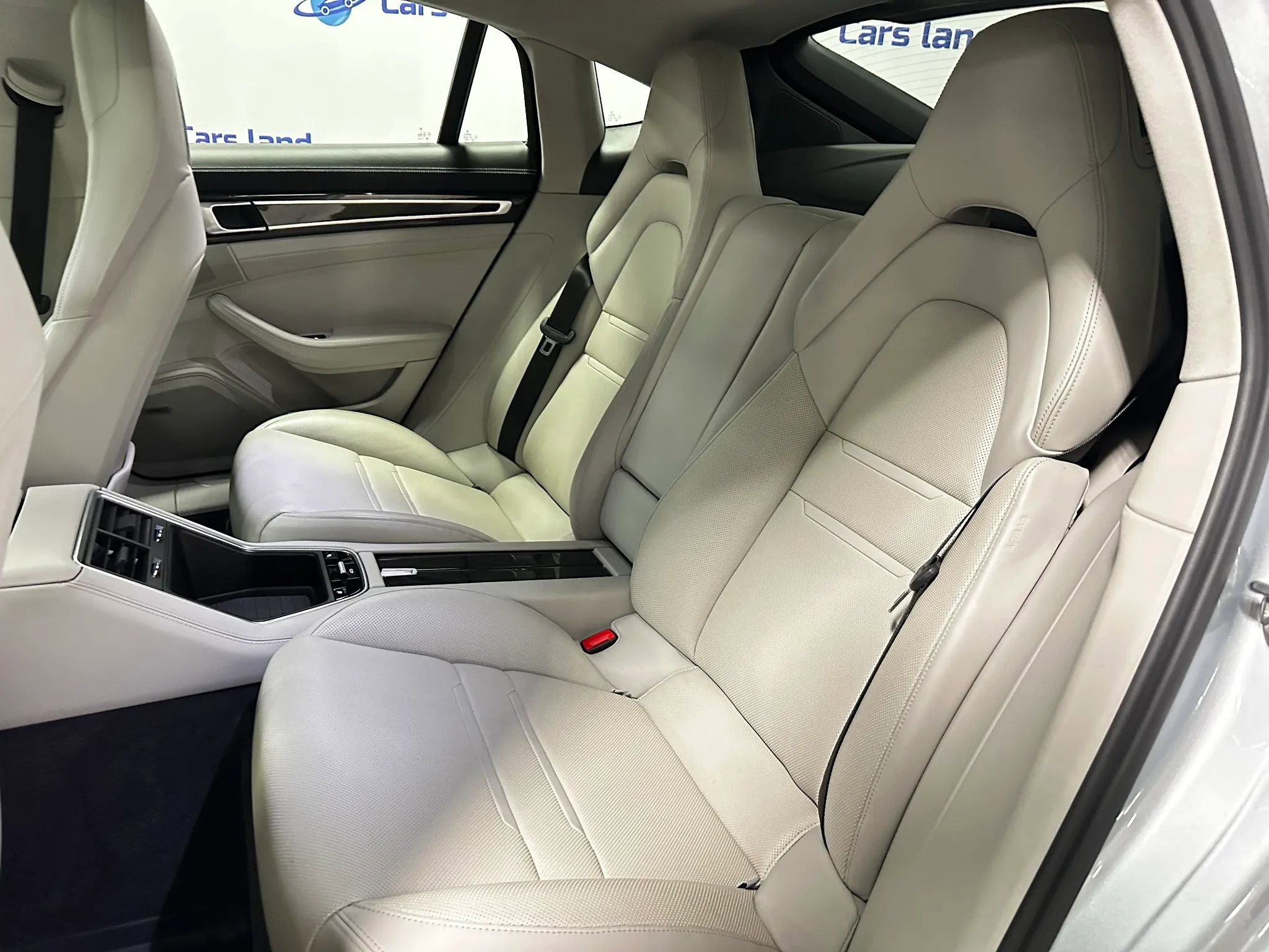 Used 2018 Porsche Panamera 4 w/ Premium Package Plus AWD/4WD image 15