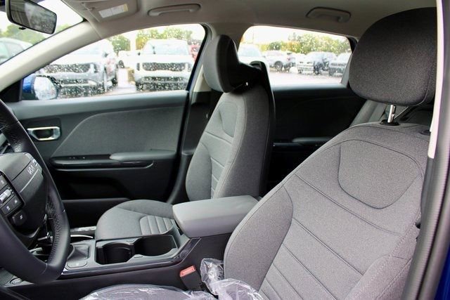 New 2025 Kia K4 EX FWD image 13