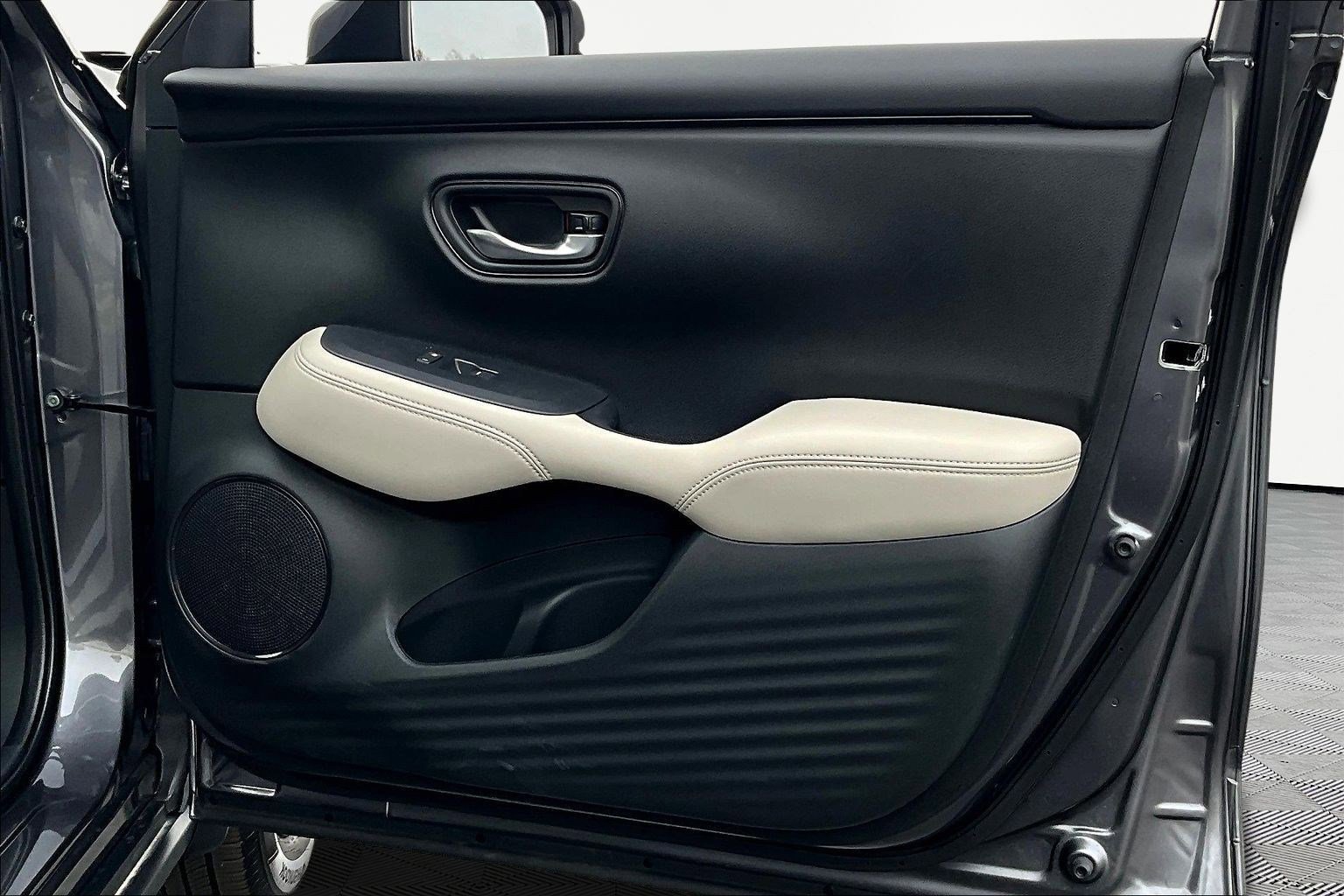 Used 2026 Honda HR-V LX image 26