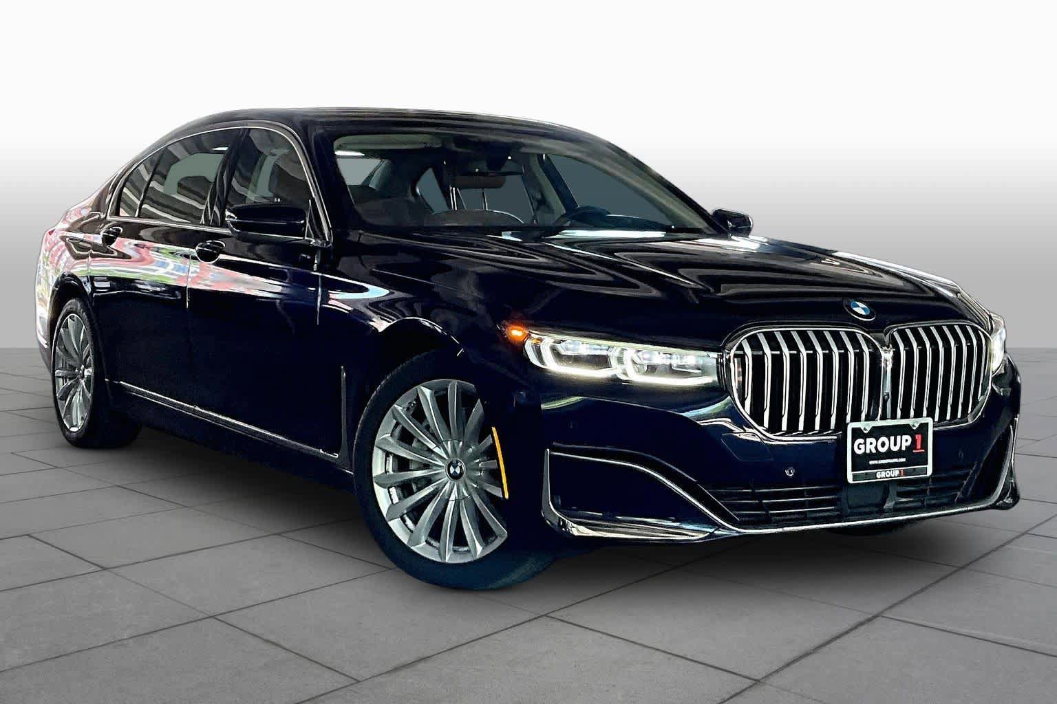 Used 2021 BMW 740i xDrive w/ Luxury Rear Seating Package AWD/4WD image 2