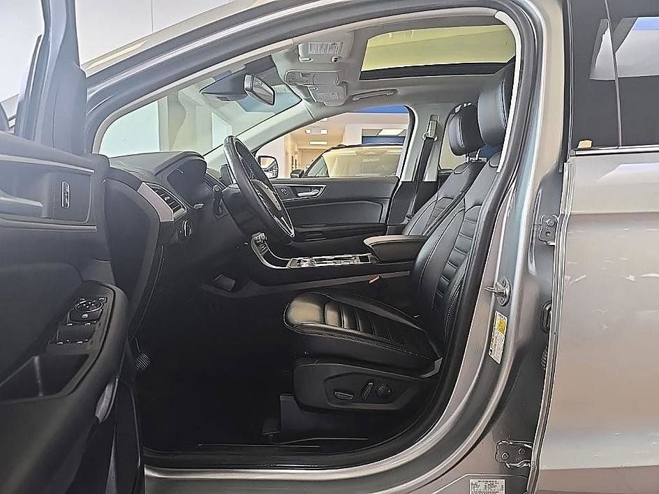 Used 2023 Ford Edge SEL w/ Convenience Package AWD/4WD image 12