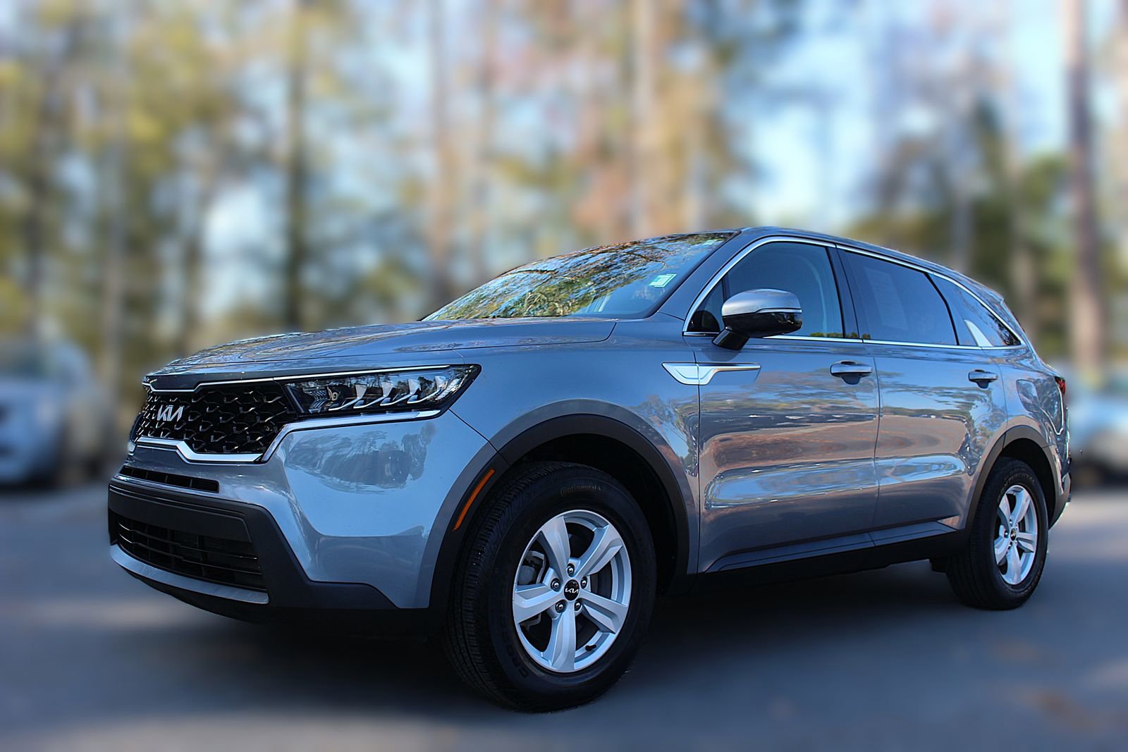 Used 2023 Kia Sorento LX image 4