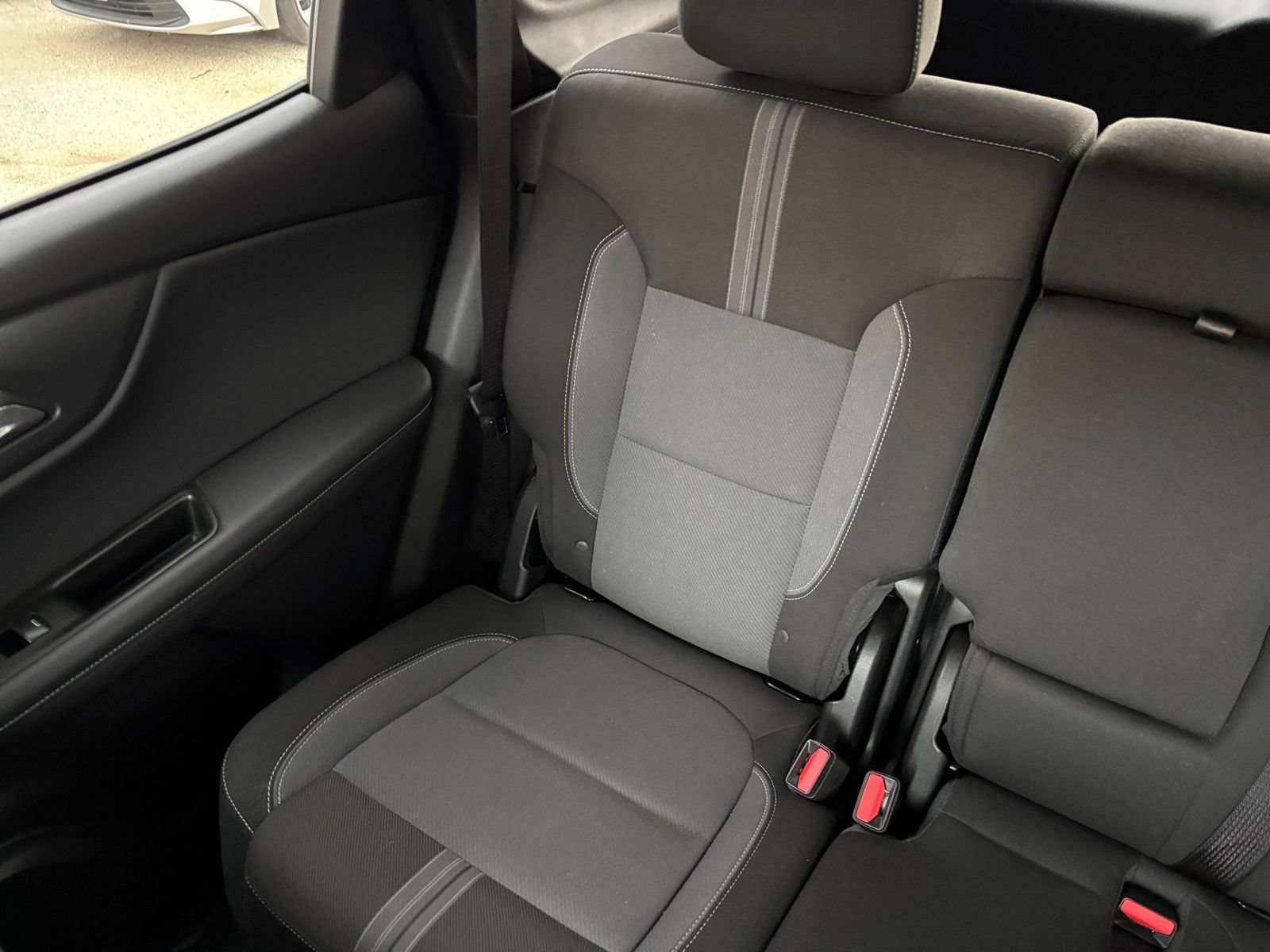 Used 2025 Chevrolet Blazer LT FWD image 40