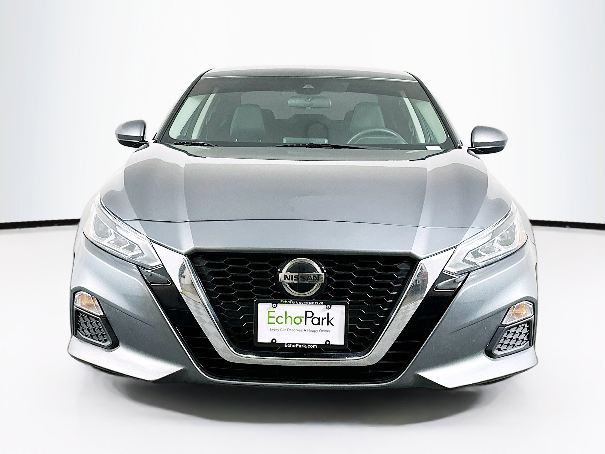 Used 2021 Nissan Altima 2.5 SV image 2