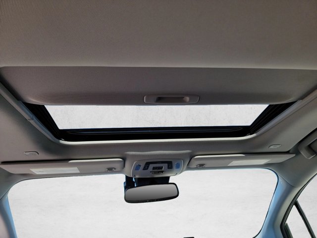 Used 2026 Toyota Sienna XLE FWD image 21