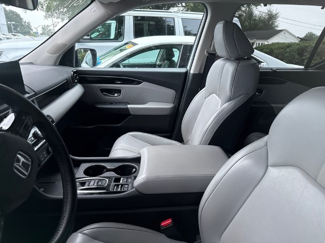 Used 2025 Honda Pilot EX-L image 8