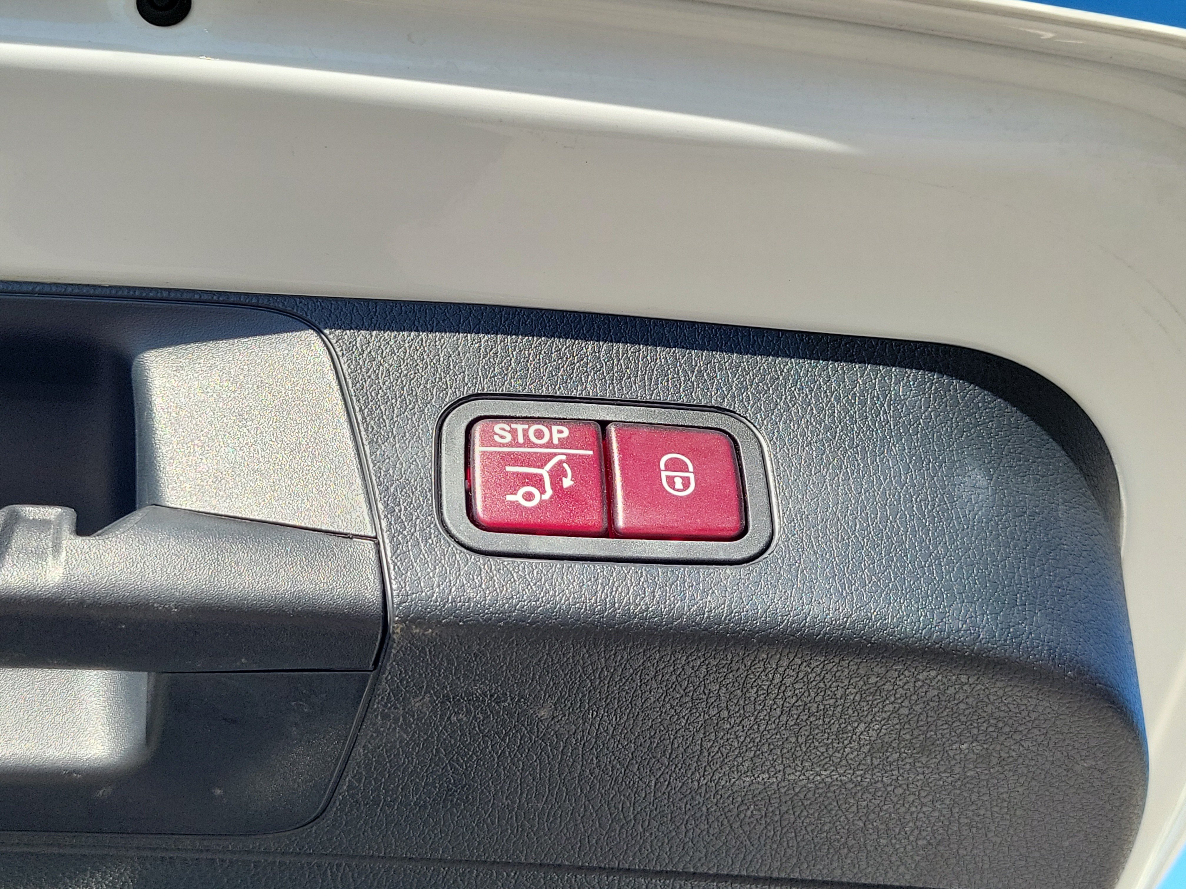 Used 2022 Mercedes-Benz GLB 250 image 17