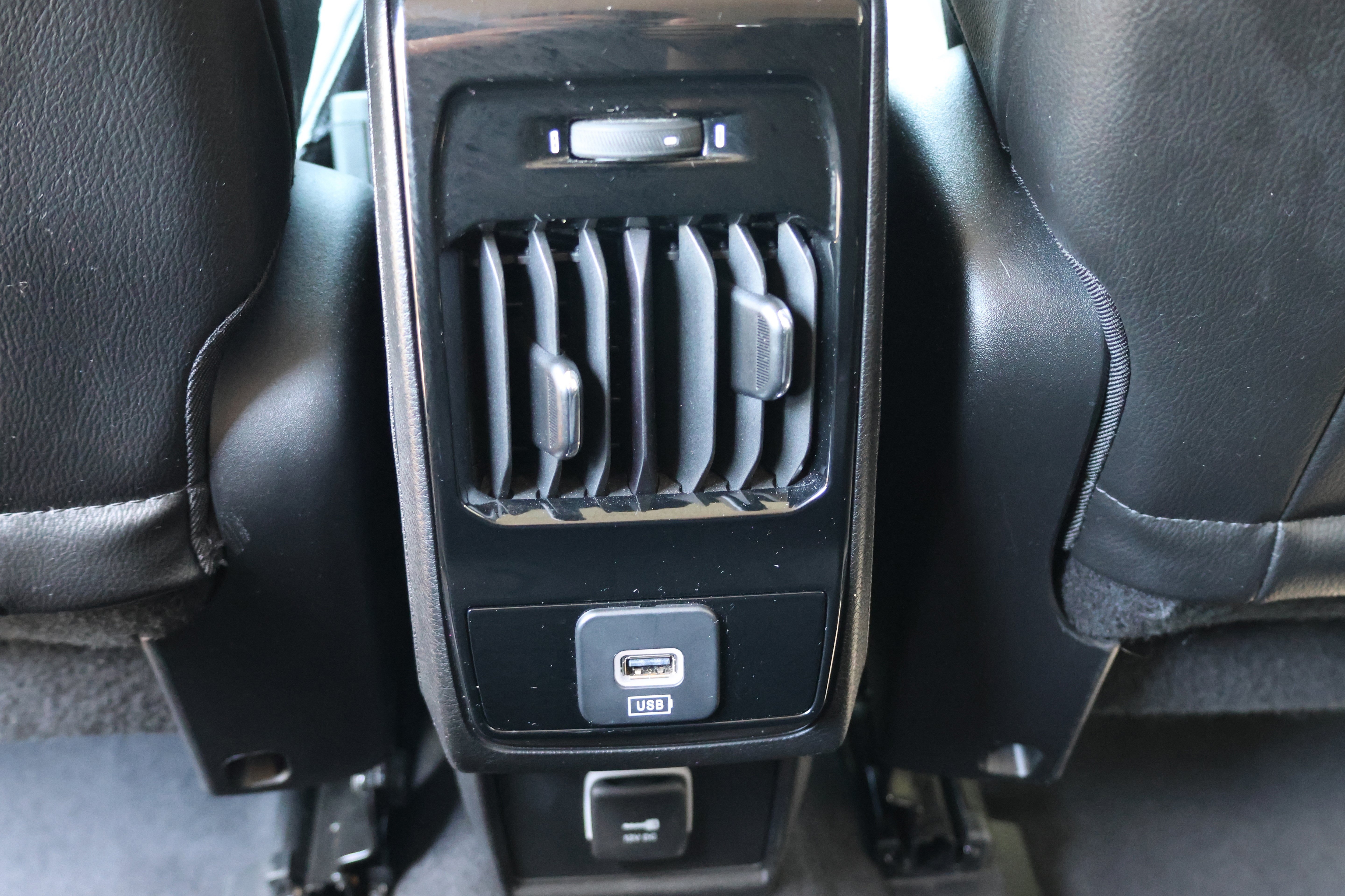 Used 2022 Jeep Compass Limited AWD/4WD image 17