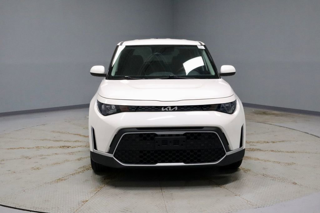 Used 2025 Kia Soul LX w/ LX Technology Package image 5